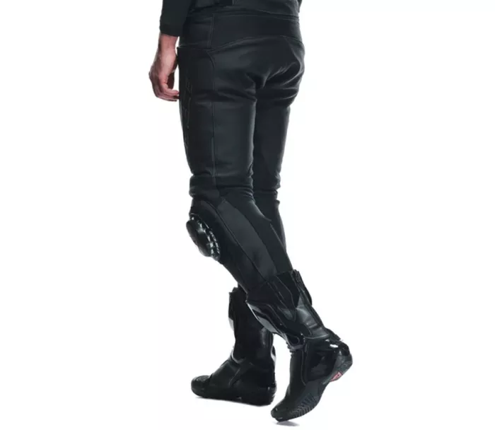 Męskie spodnie skórzane Dainese DELTA 4 BLACK/BLACK
​