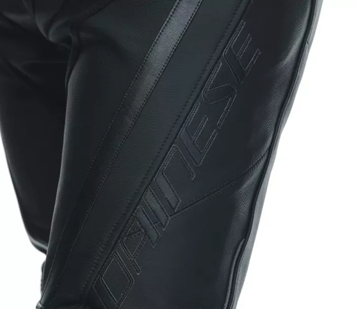 Męskie spodnie skórzane Dainese DELTA 4 BLACK/BLACK
​